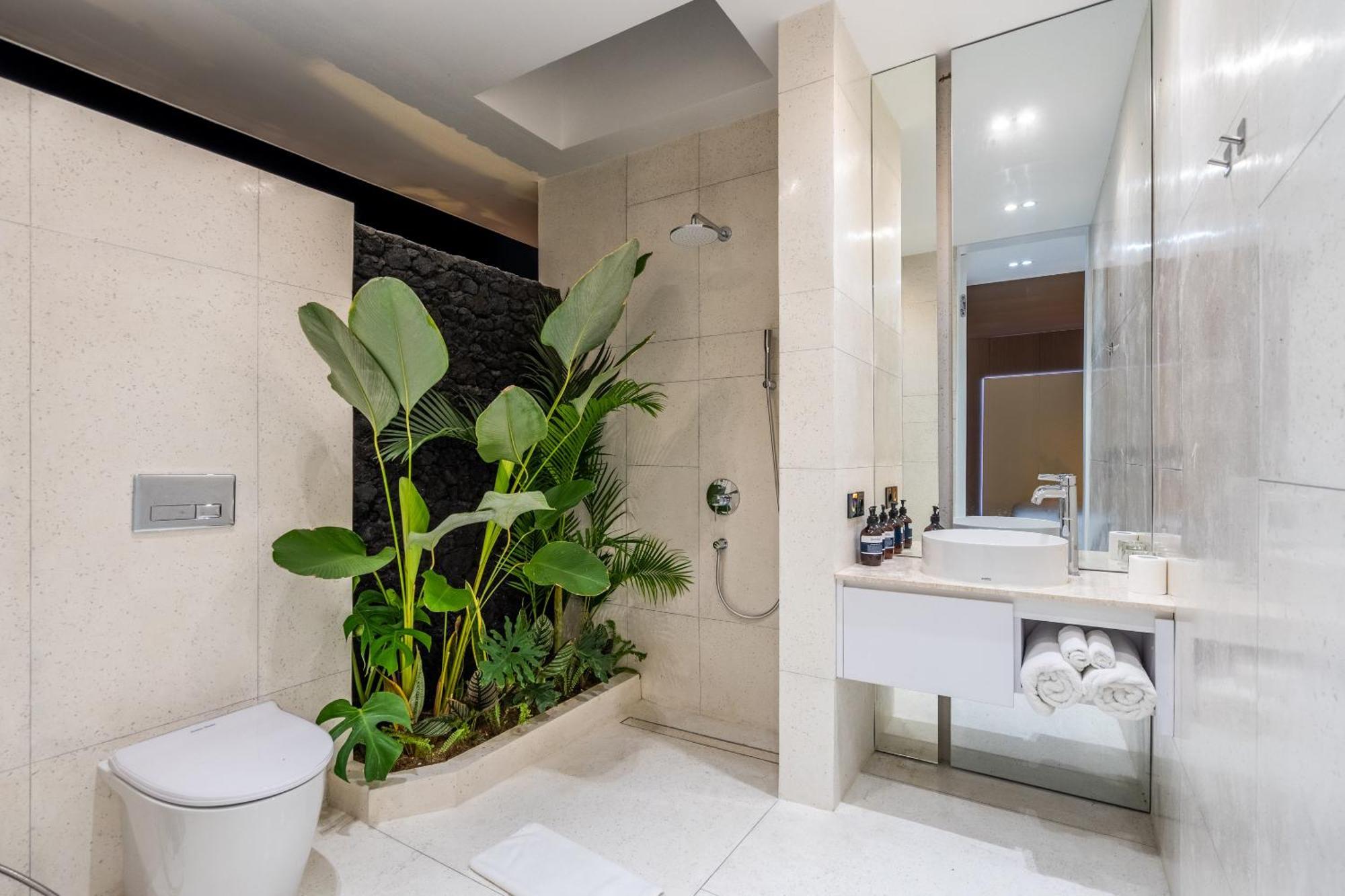 Anyuta Rai Villa Ubud Bagian luar foto
